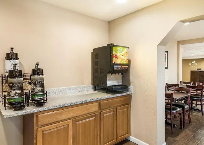 Quality Inn & Suites Near Nas Fallon