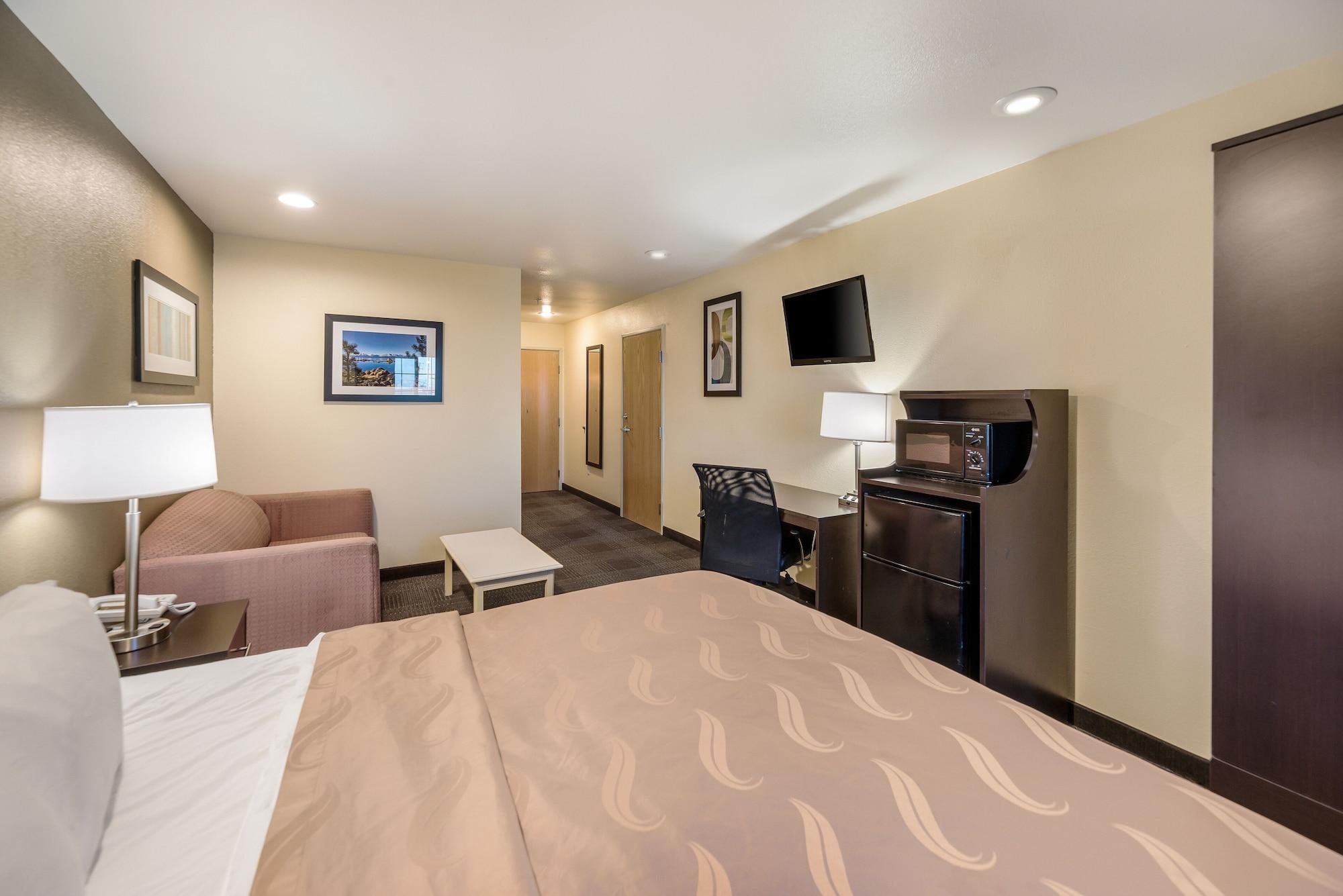 Hotel Quality & Near Nas Fallon