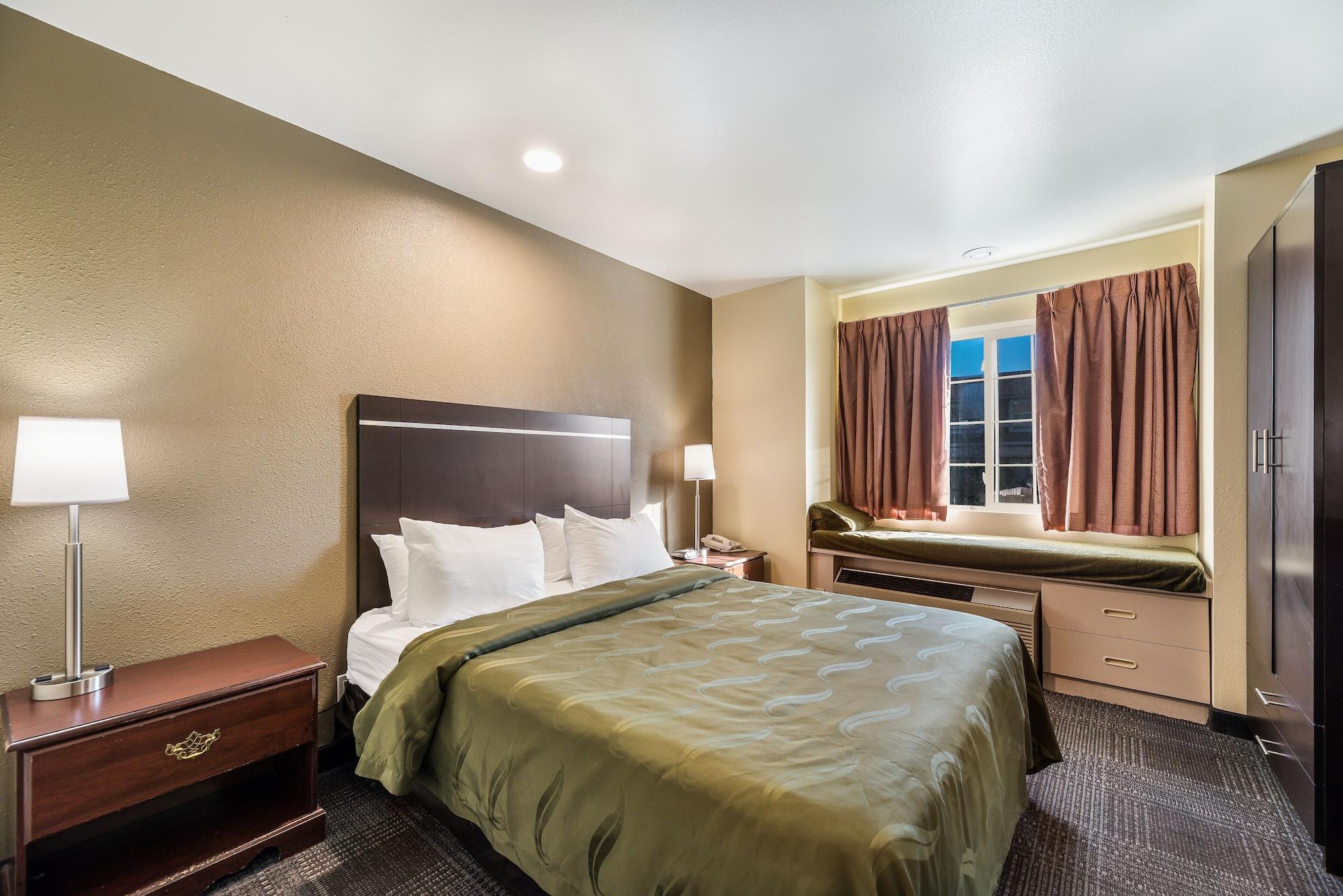Quality & Near Nas Hotel 3*