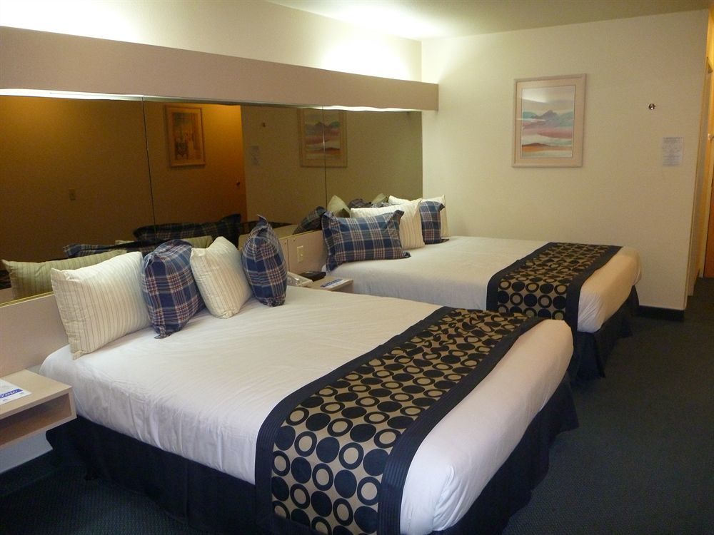 Hotel Quality & Near Nas Fallon